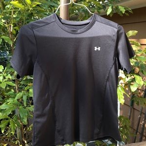Under Armour Fitted Women’s Black Short Sleeve Med